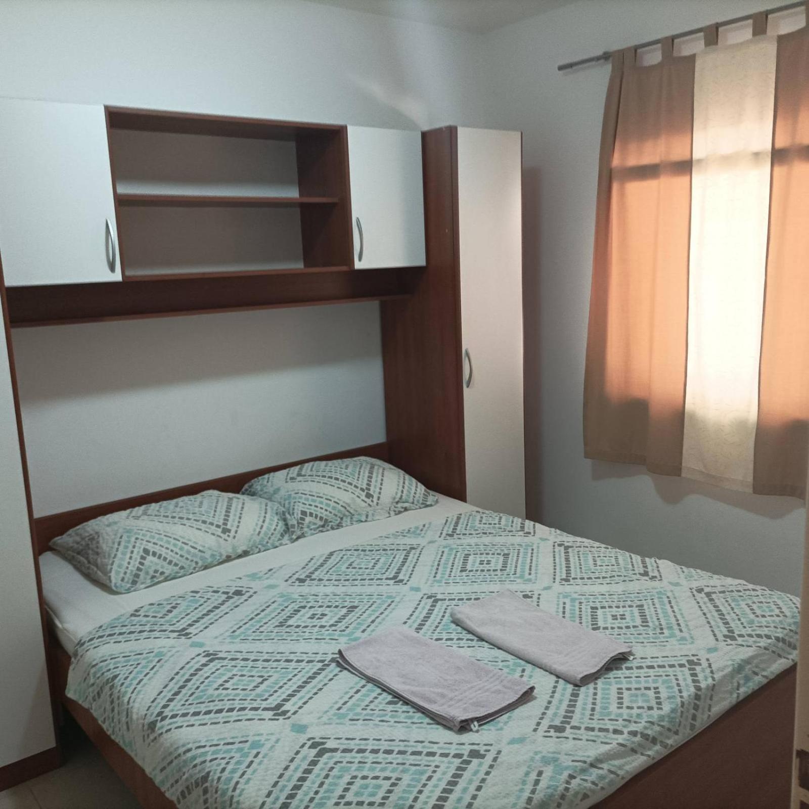 Apartments Vir Delfin מראה חיצוני תמונה