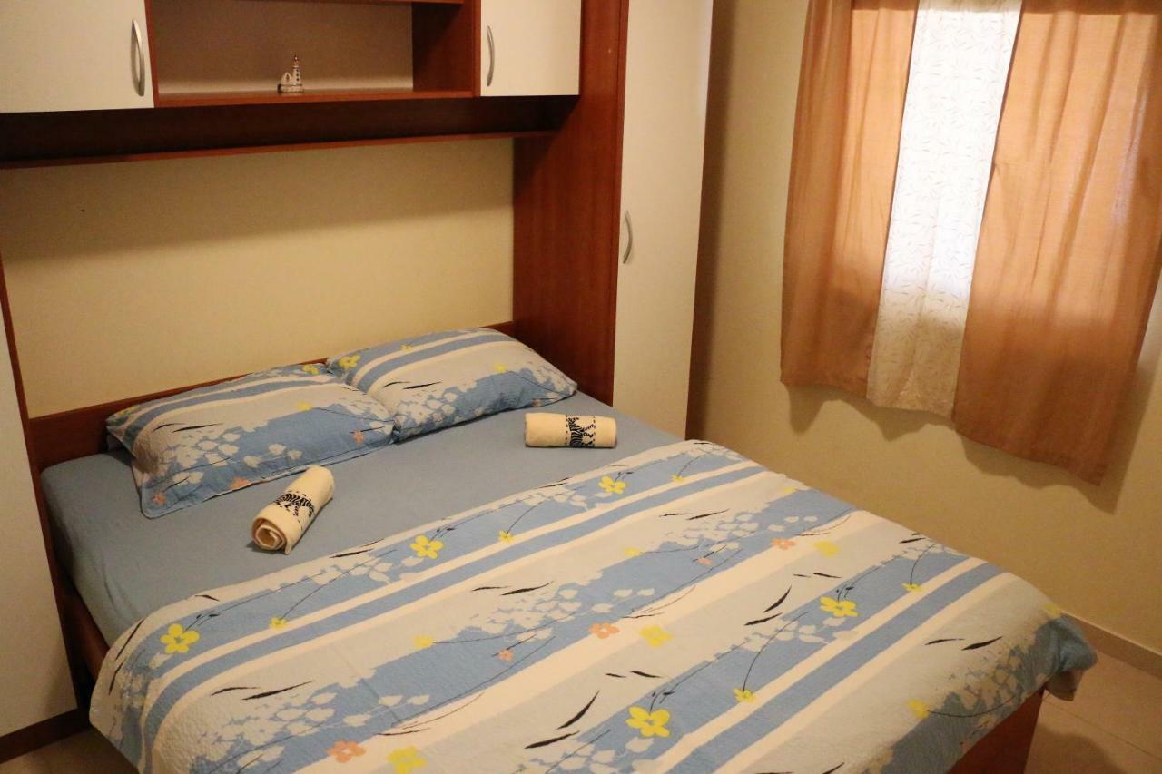 Apartments Vir Delfin מראה חיצוני תמונה