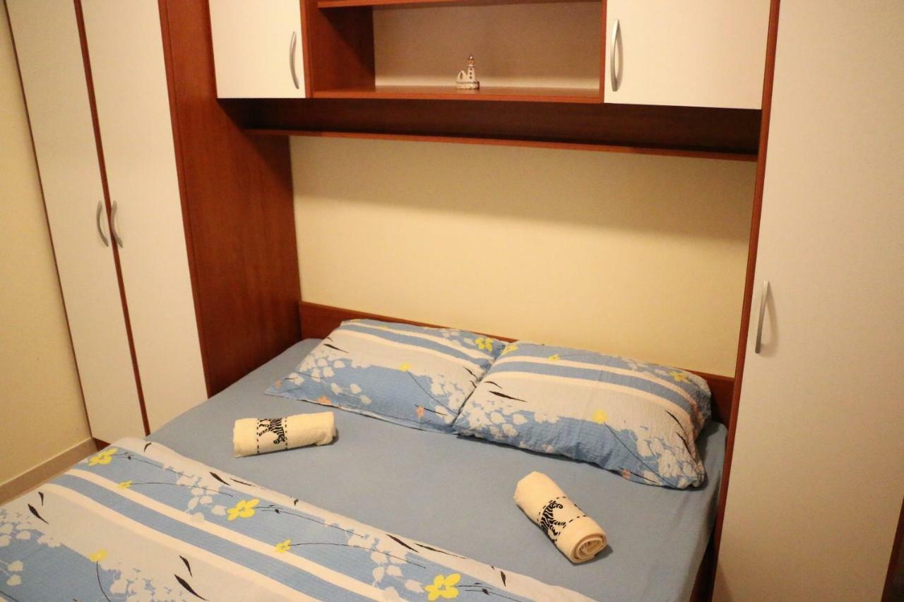 Apartments Vir Delfin מראה חיצוני תמונה