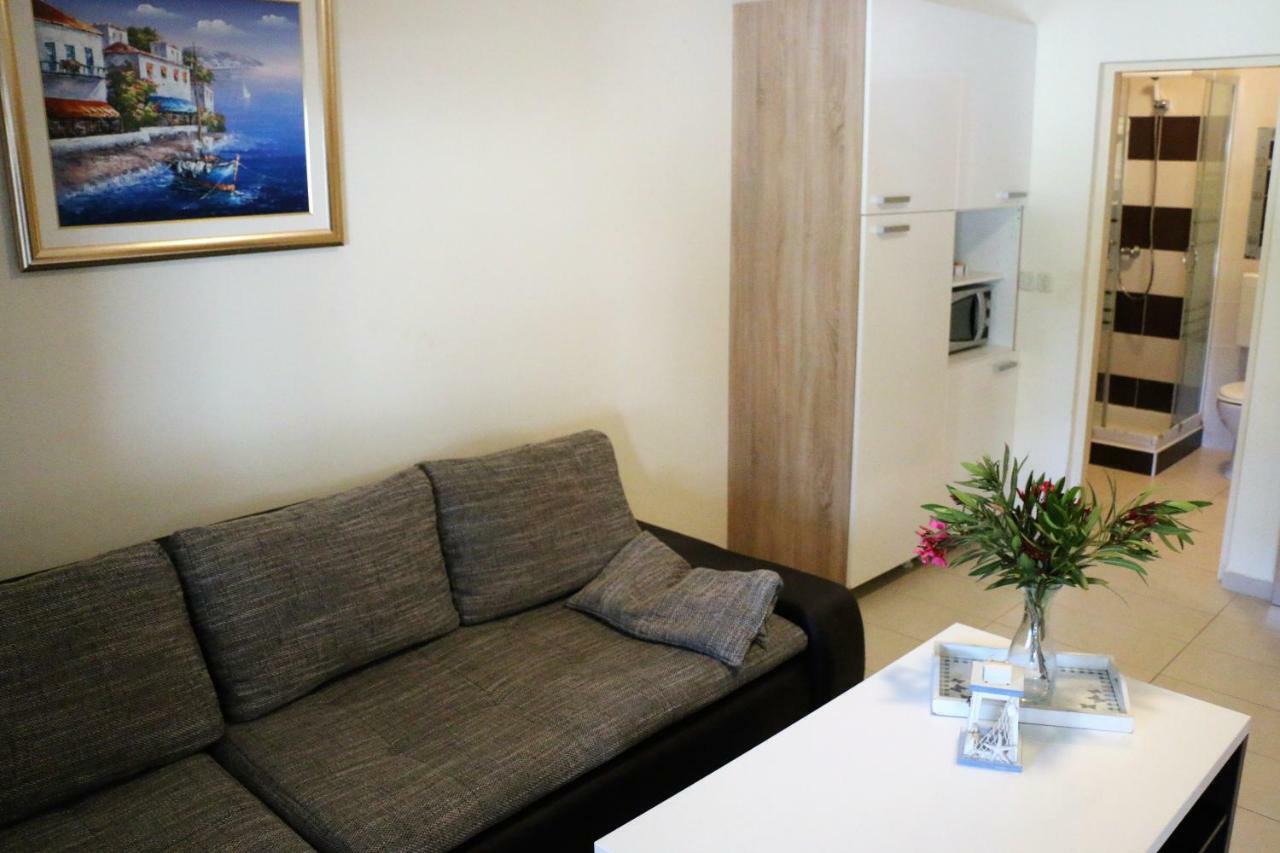 Apartments Vir Delfin מראה חיצוני תמונה