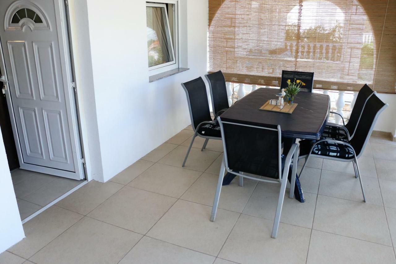 Apartments Vir Delfin מראה חיצוני תמונה